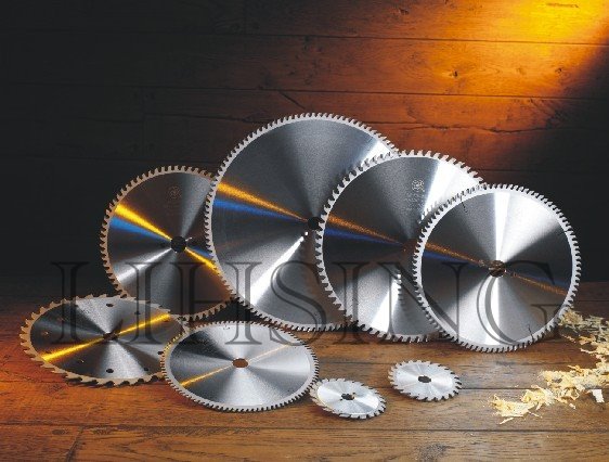 �D��Ӳ�|�Ͻ��Ƭ �c���ɷŴ�