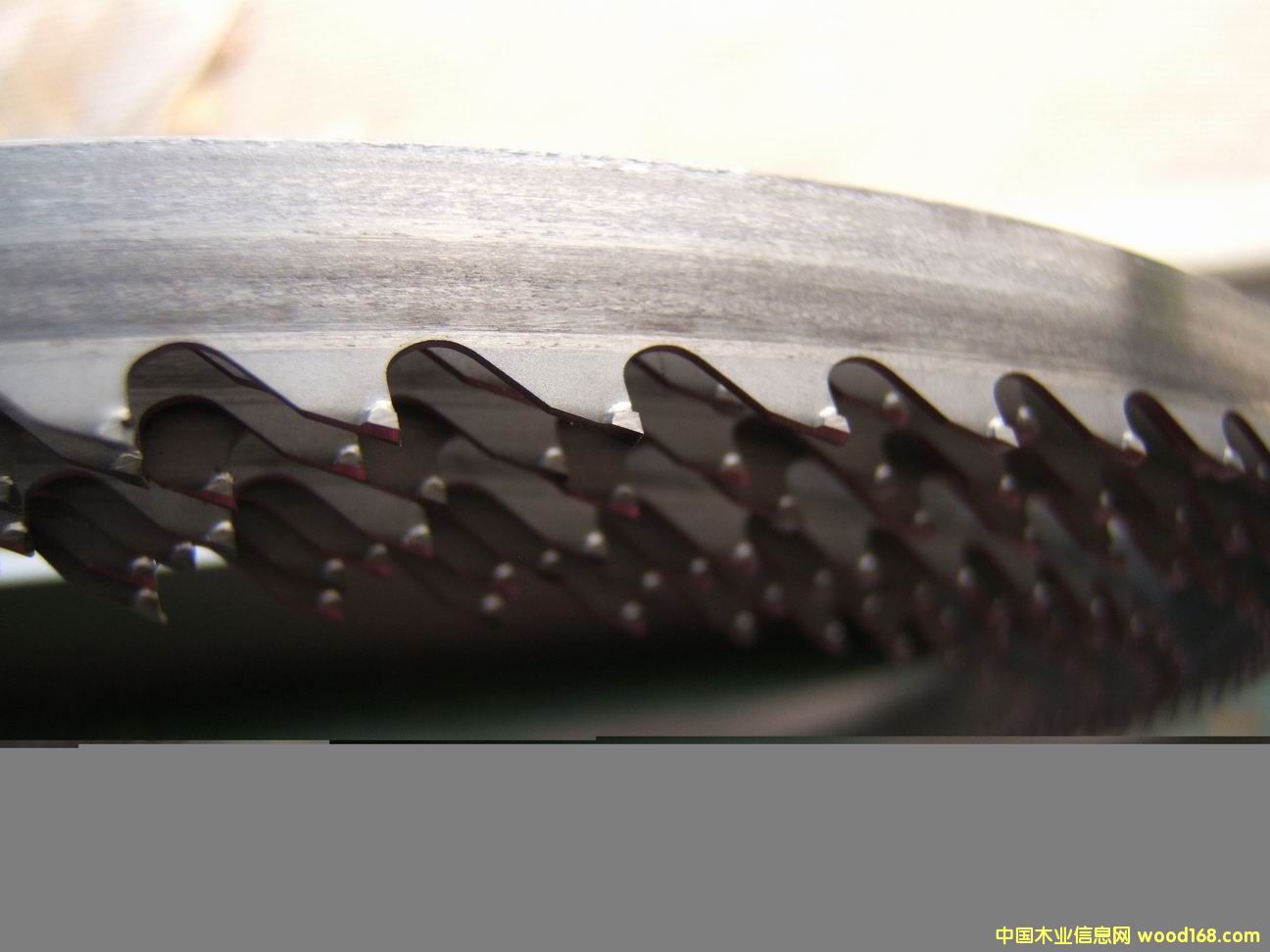 Ӳ�|�Ͻ�ľ����䏵�Ԕ����B