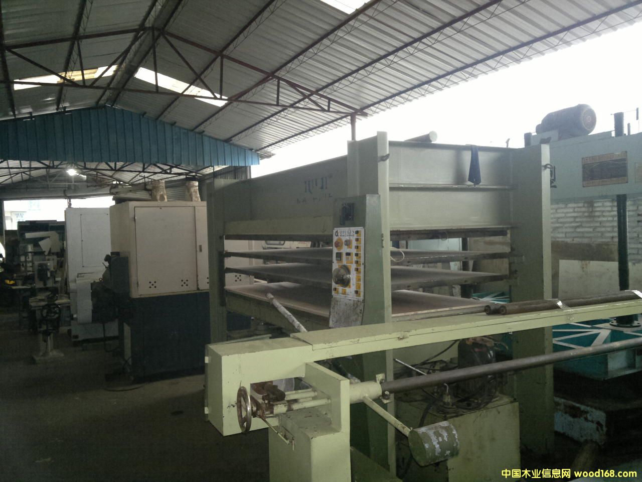 �L�깩������ľ���Cе