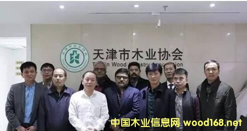 �����ľ����ͨ�̕��e��ӡ�Ȱ�������tľ������