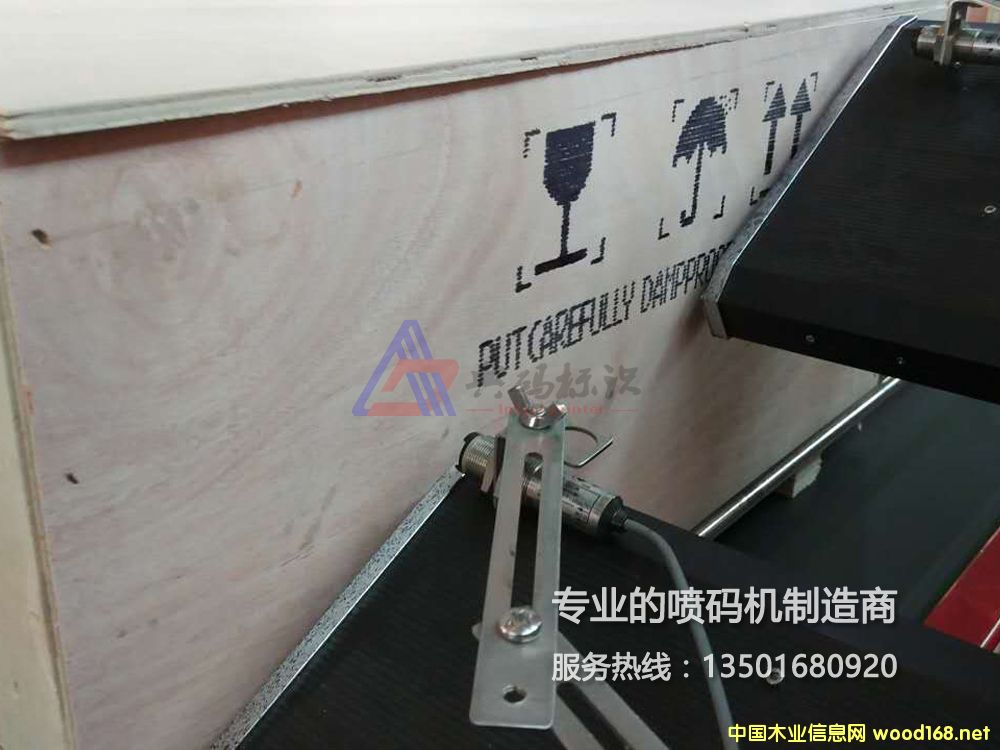 �c���鿴�Ϻ�ľ�䇊�a�C�Ŵ�DƬ