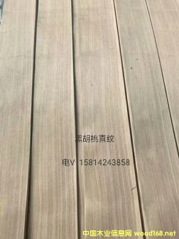 ���|��Ȼ�ں���ֱ�yľƤ